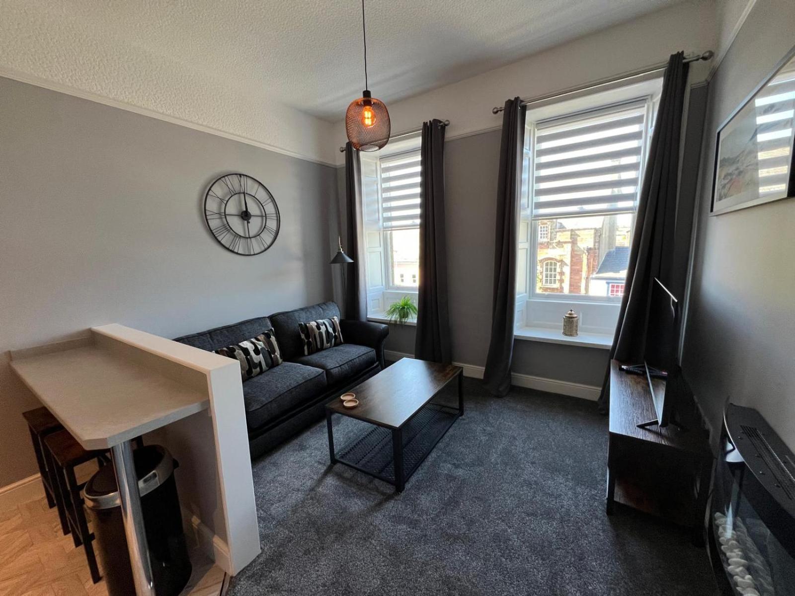 The Globe Apartment