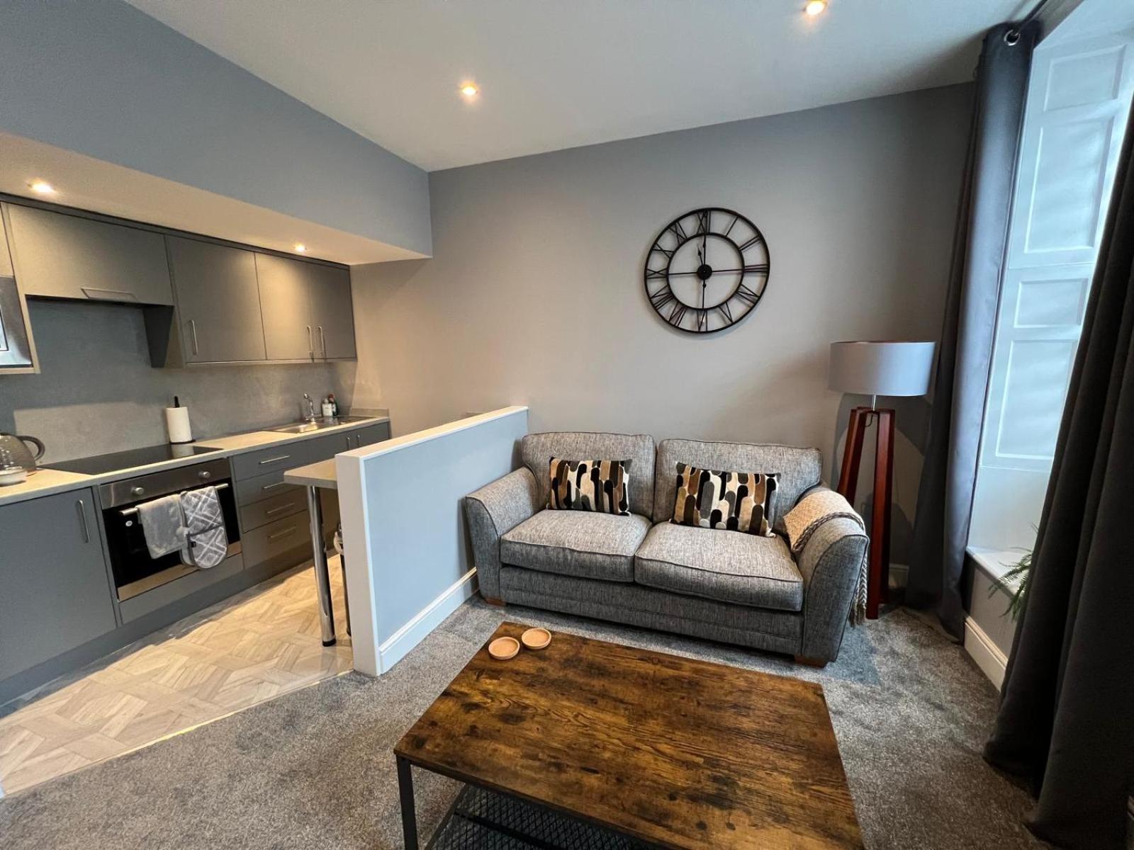 The Globe Apartment
